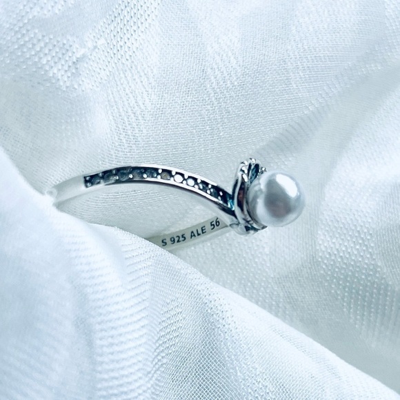 🧜‍♀️NWOT Princess Ariel Shell Ring ✨ - Picture 9 of 11